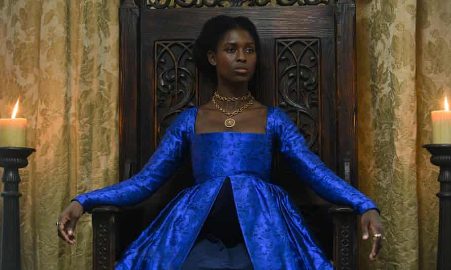 Anne Boleyn’s neckline inspires catwalks
